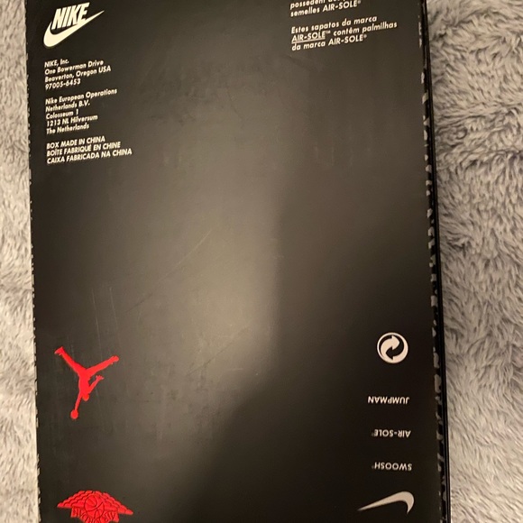 Jordan 3 Retro Georgetown - Picture 2 of 8